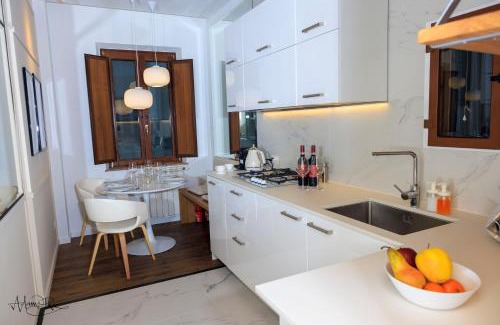 Sant' Ambrogio Apartment | Adam And Eve Florence