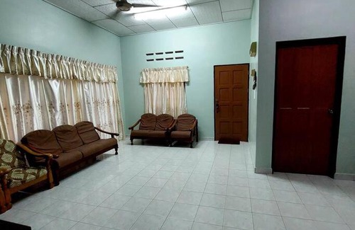 Tersusun Tasek House | Adam Homestay