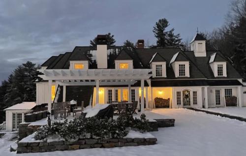 Newfane Bed & Breakfast | Adams Hill House Retreat - Artist-Architect's Estate, Newfane Vermont