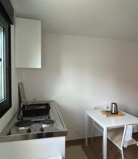 Bourgeonniere-Petit Port Apartment | Adar 01