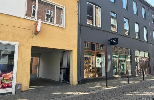 Randers Apartment | aday - 1 bedroom balcony apartment on the pedestrian street in Randers