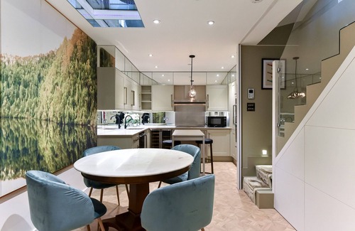 Norland House | Addison Place | Pro-Managed