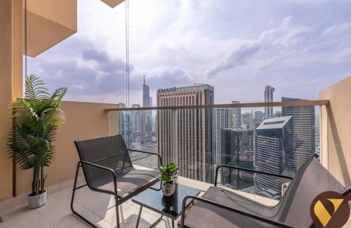 Dubai Marina Apartment | Address Marina - One Bedroom Apartment located 30th Floor with Marina Mall and Sheikh Zaid View and access to all amenities - attached to Dubai Marina Mall