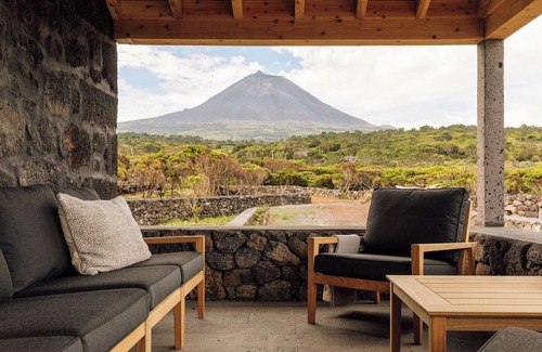 Sao Roque do Pico House | Adega do Fogo - Spectacular Manor House at the foot of Pico Mountain and the Sea