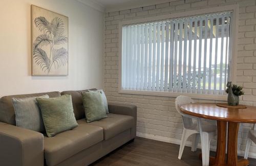 Greenwell Point House | ADEL86 - Twin Rivers