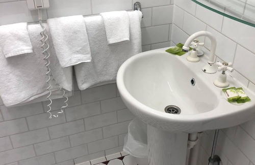 Brooklyn Park Hotel | Adelaide Airport Motel