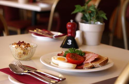 Glenelg North Hotel | Adelaide International Motel