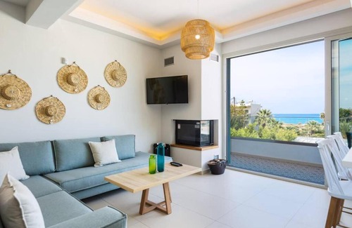 Adelianos Kampos Apartment | Adelhome - Sea view & walking distance to beach!