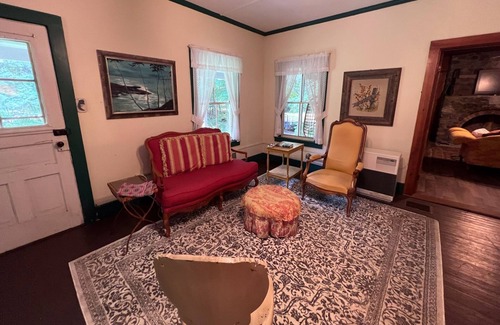 Newcomb House | Adirondack Cedar Inn-Lake Harris-Perfect Getaway for entire family