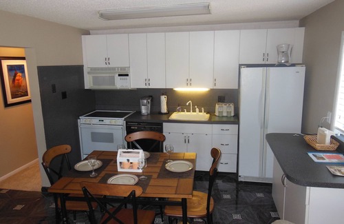 North End Condo | Adjacent To Beach/boardwalk, 5 Minute Walk To Rides & Food, 6 Beach Tags