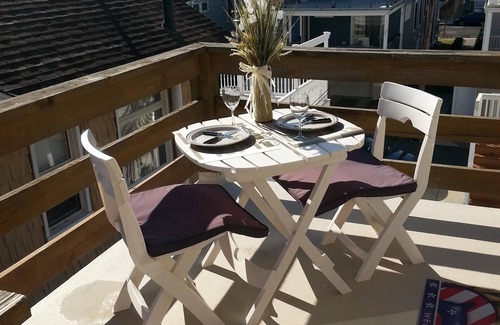 North End Condo | Adjacent To Beach/boardwalk, 5 Minute Walk To Rides & Food, 6 Beach Tags