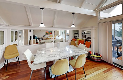 Coupeville House | Admiralty Bay beauty w/private hot tub, shared pool & beach - dog-friendly