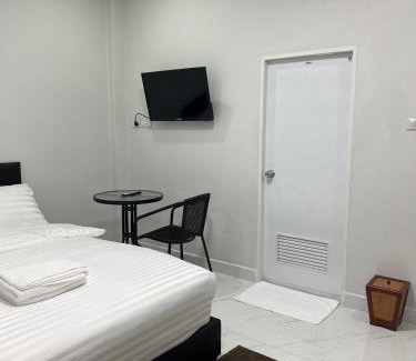 Sadao House | ADNA Single Room near Dannok 1 Mins to Lotus Sadao