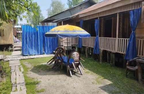Dal Lake House | Adnan home stay