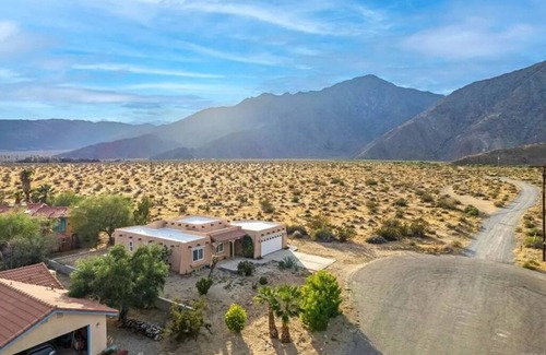 Borrego Springs House | Adobe House Nestled along San Ysidro Mountains - Coming Soon.