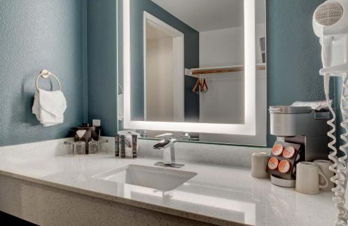 Yachats Hotel | Adobe Resort