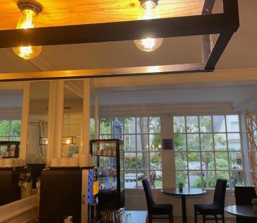 La Baule-Escoublac Hotel | Adonis Cottage la Baule