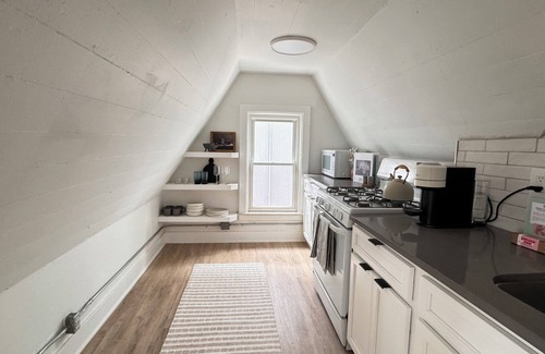 Midtown House | Adorable Abode in Midtown @ Willis St Retreat