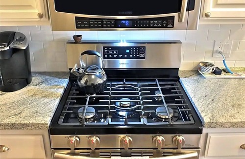 Belmont Shore House | Adorable Beach Bungalow