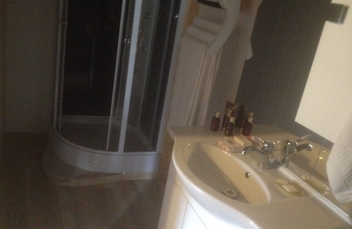 Saint-Nicolas des Eaux House | Adorable Breton Cottage with thatched roof and stone walls.