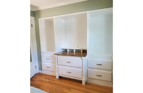 West Belmar House | Adorable Cape Cod Cottage in West Belmar in quiet neighborhood