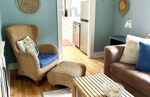 Frankfort Cottage | Adorable cottage in Frankfort, walkable to town and the beach!