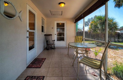 Englewood Cottage | Adorable cottages on Lemon Bay