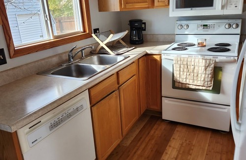 Rapid Valley House | Adorable house close to the airport!