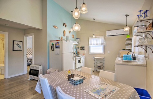 Chapin Cottage | Adorable Lakefront Cottage w/Dock & Grill!