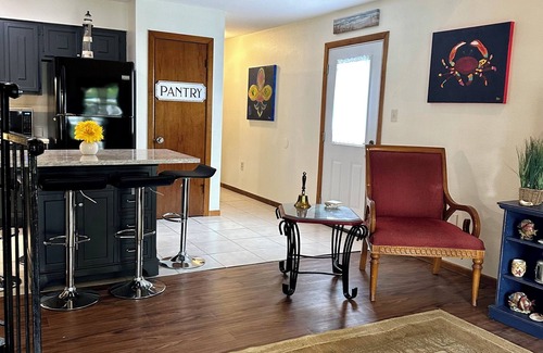Gulfport House | Adorable loft near the beach is waiting! Beach 1.5 miles away. Pet Friendly!