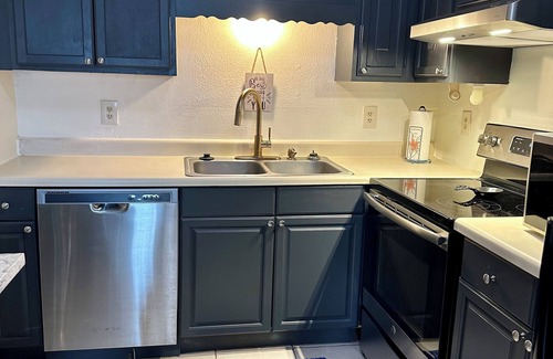 Gulfport House | Adorable loft near the beach is waiting! Beach 1.5 miles away. Pet Friendly!