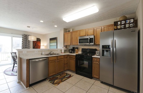 Paristown Pointe Apartment | ADORABLE -Lucky in KY Lodge, LOCATION, LOCATION, Highlands, EXPO, Downtown, NULU