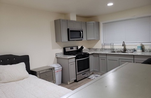 Vallejo Apartment | Adorable Studio Apartment