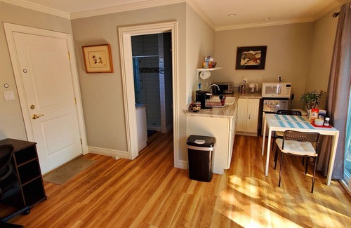 Ventura Apartment | Adorable Studio