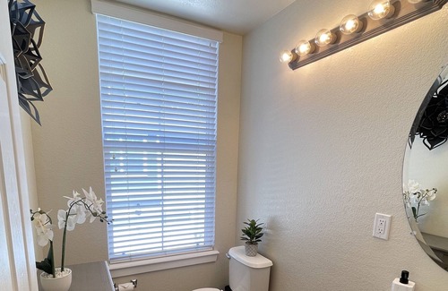 Henderson House | Adorable Townhome w/ 2 Patios & Garage Access
