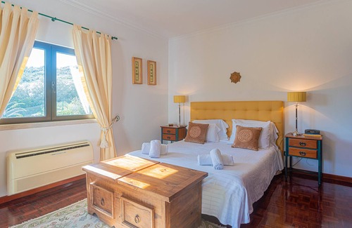 Zambujal Villa | Adorable villa with heatable swimming pool and fantastic views