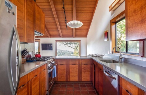 Inverness House | Adoring Sol | Stylish Getaway, Scenic Nature Views