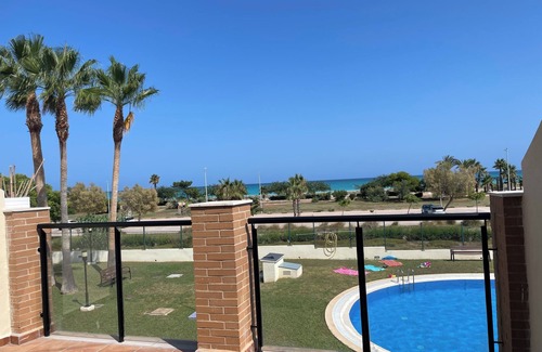 Playa de Almarda House | Adosado en Primera Linea de Playa con Vistas Frontales y Piscina