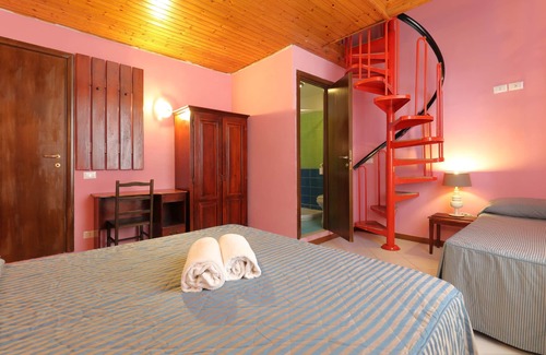 San Lorenzo House | Adre Majestic View