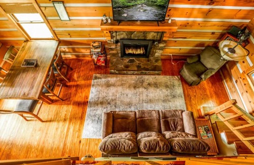 Franklin Cabin | Adventure Awaits at this 4 bedroom Chink-log Cabin