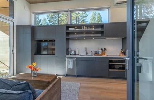 Truckee Cabin | Adventure Cabin 67 - Luxurious Adventure Cabin