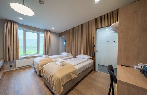 Kirkjubaejarklaustur Hotel | Adventure Hotel Geirland