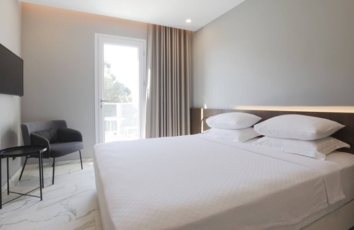 Cesme Apartment | AEGEAN Apartments Cesme - Studio Room, Pool View, Double Bed with Kitchen