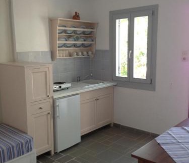 Kamares Apartment | Aeolos Hotel