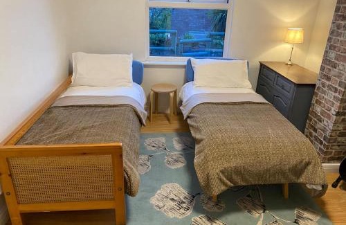 Llanfairfechan House | Aeronfa