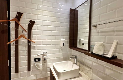 Mactan Export Processing Zone Hotel | Aerotel Cebu