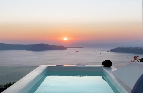 Imerovigli House | Aether Suite with hot tub and sea view by Caldera Houses