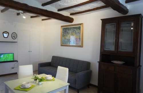 Verduno Apartment | affascinante appartamento con vista a Verduno