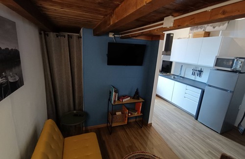 Trezzo sull'Adda Apartment | Affascinante monolocale soppalcato in un vecchio Collegio