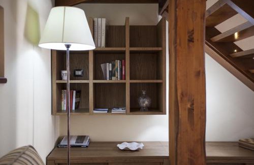 Isili House | Affittacamere Is Coronas